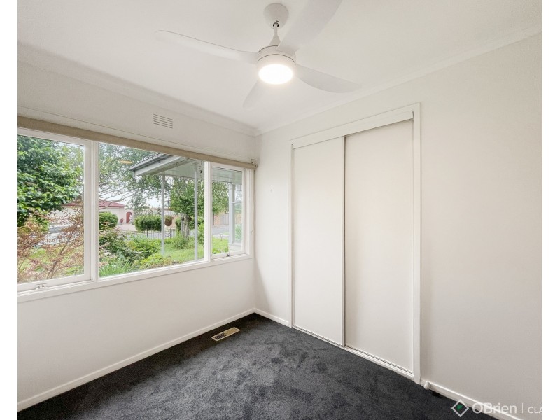 4 Castle Street, Moe VIC 3825