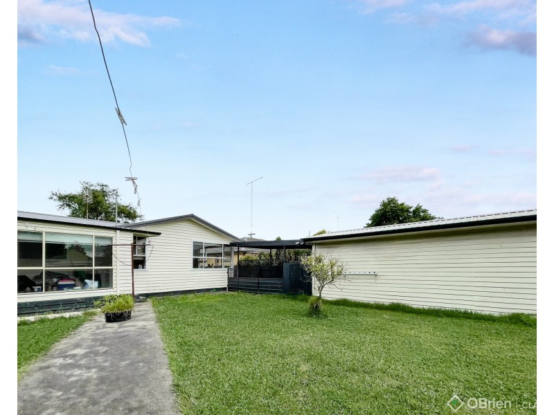 4 Castle Street, Moe VIC 3825