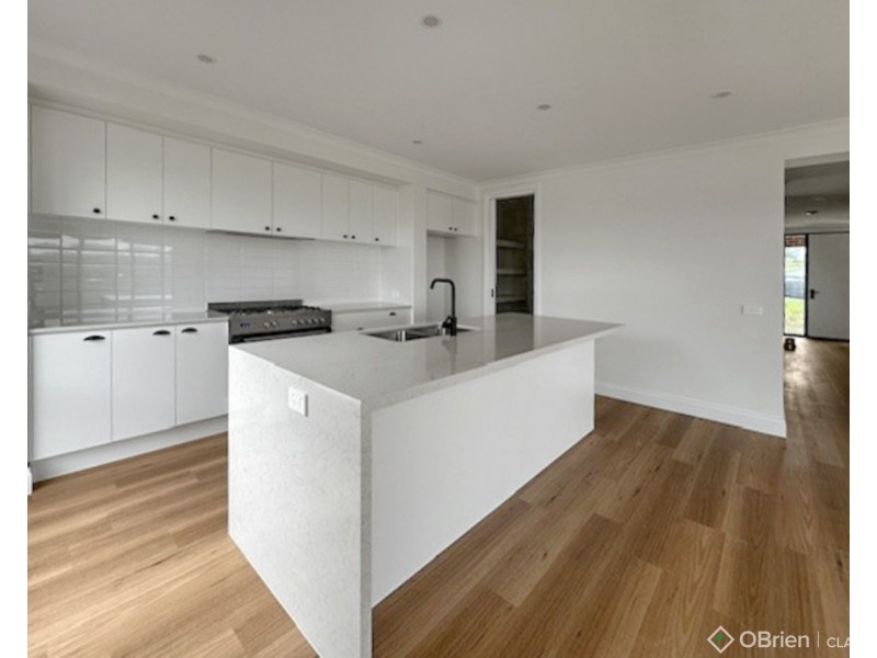 16 Megan Street, Neerim South VIC 3831