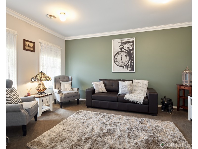17 Skipton Street, Drouin VIC 3818
