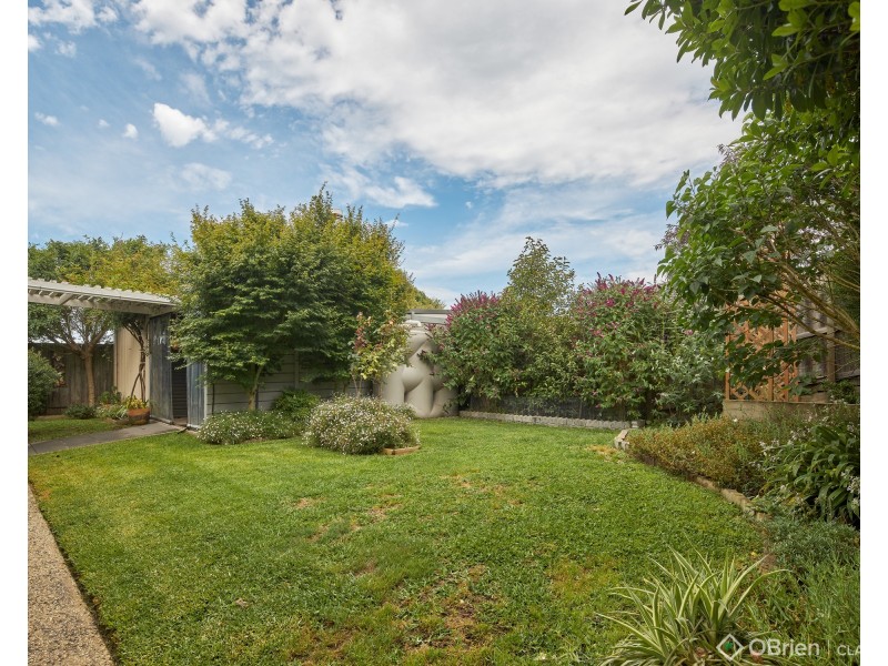 17 Skipton Street, Drouin VIC 3818