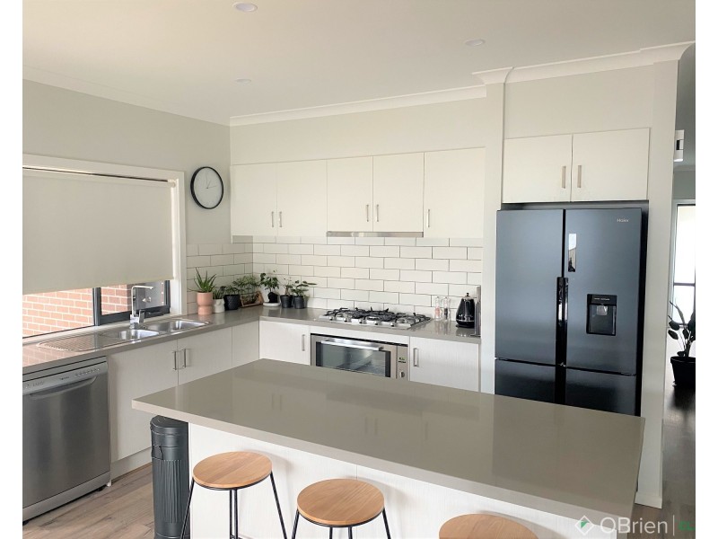 4 Hillgrove Close, Warragul VIC 3820
