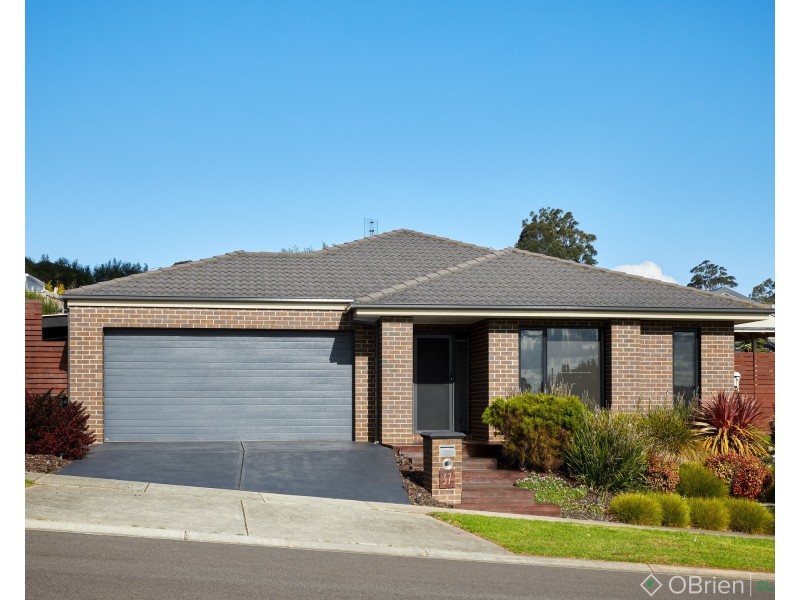 37 Hatfield Drive, Drouin VIC 3818