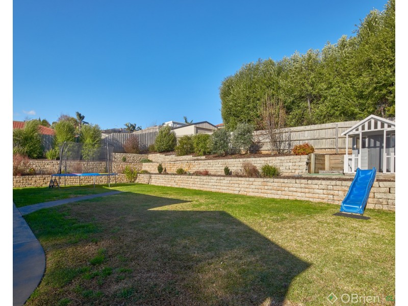 37 Hatfield Drive, Drouin VIC 3818
