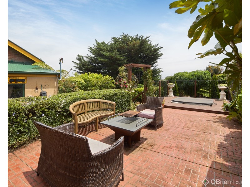 5 Main South Road, Drouin VIC 3818