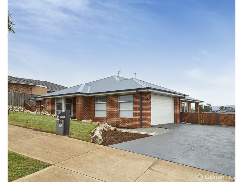 25 Jackson Drive, Drouin VIC 3818