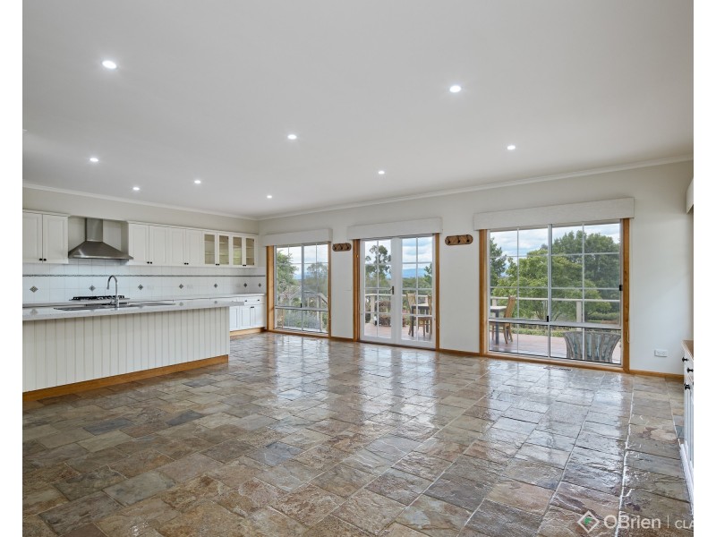 7 Massimo Court, Drouin VIC 3818