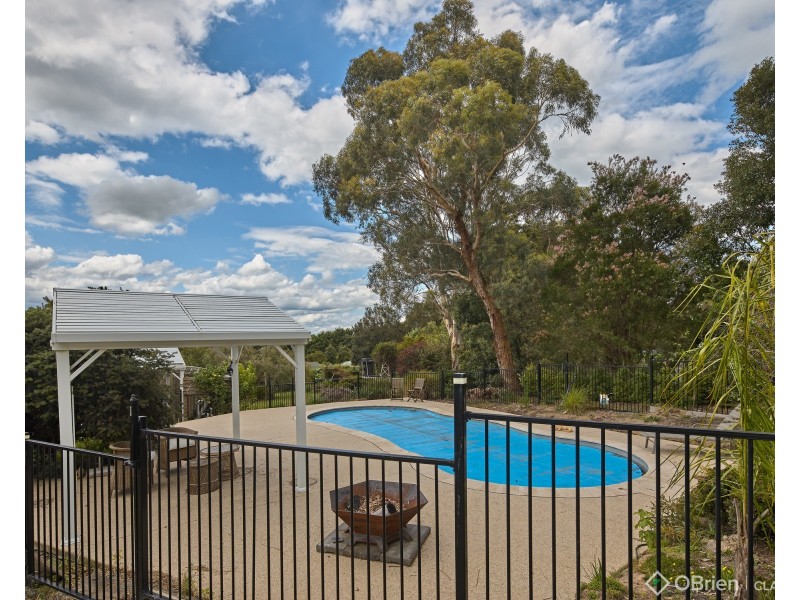7 Massimo Court, Drouin VIC 3818