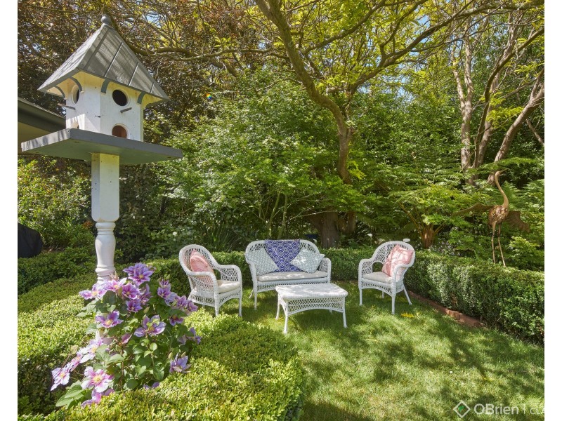 9 Pepperell Drive, Drouin VIC 3818