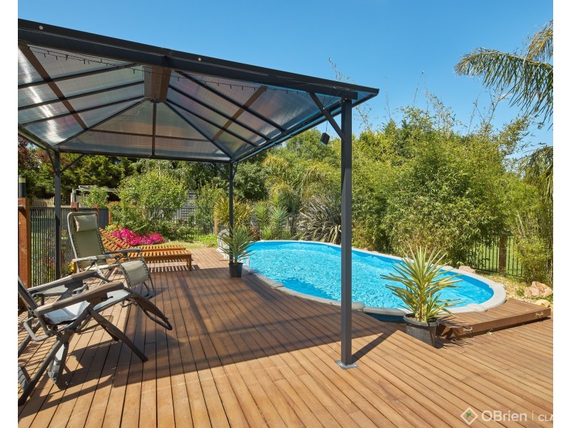 9 Pepperell Drive, Drouin VIC 3818