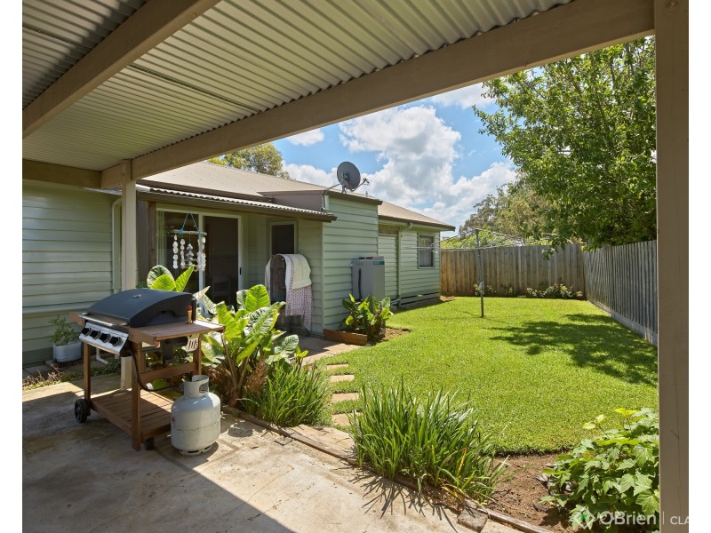 2/12 Hearn Street, Drouin VIC 3818