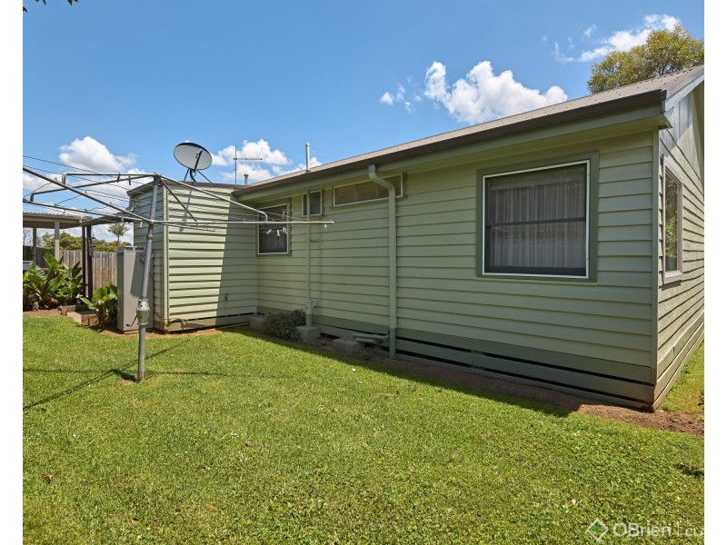 2/12 Hearn Street, Drouin VIC 3818