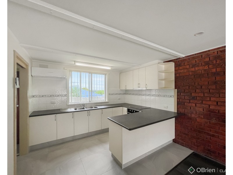 3/6 Railway Avenue, Drouin VIC 3818