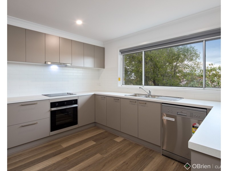 21 Lampard Road, Drouin VIC 3818
