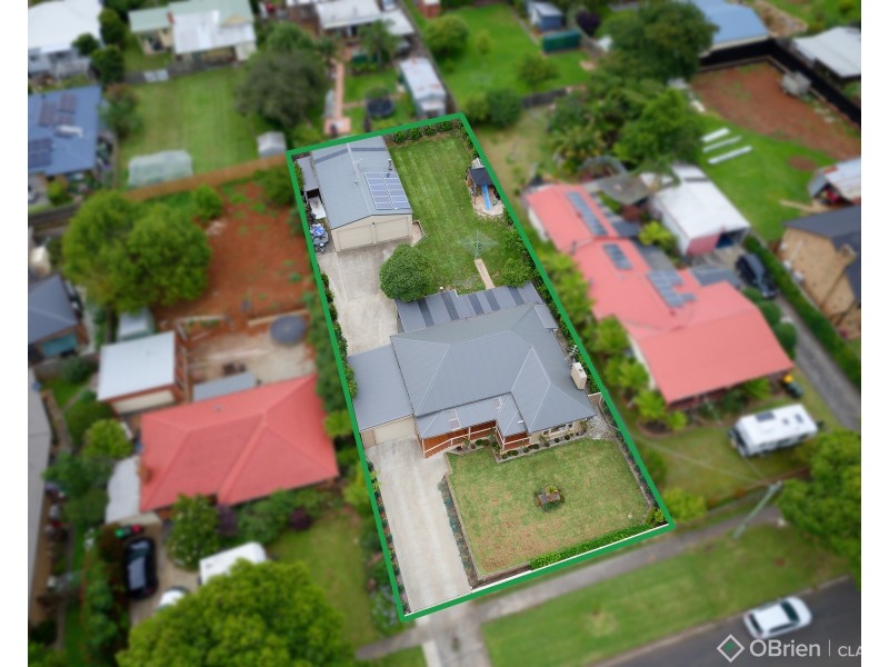 32 Wood Street, Drouin VIC 3818