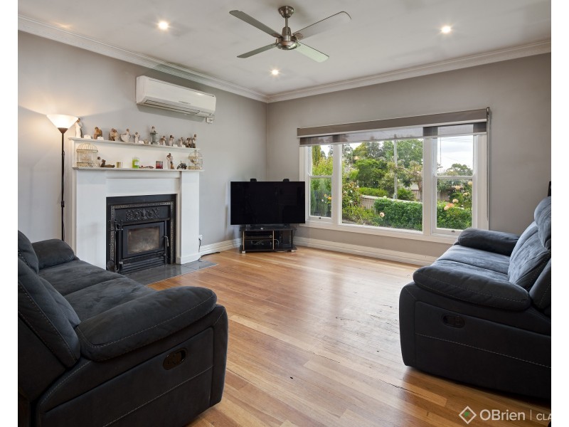 32 Wood Street, Drouin VIC 3818