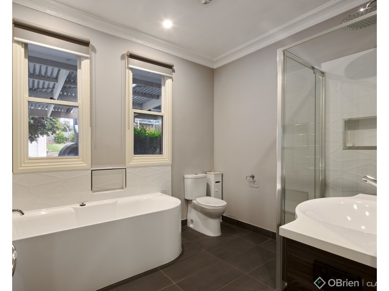 32 Wood Street, Drouin VIC 3818