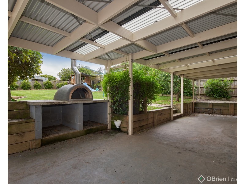32 Wood Street, Drouin VIC 3818