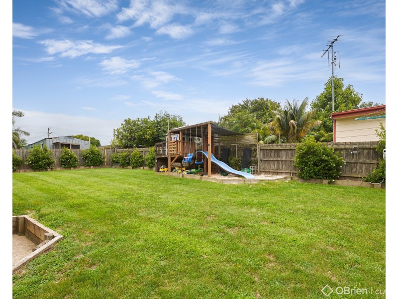 32 Wood Street, Drouin VIC 3818