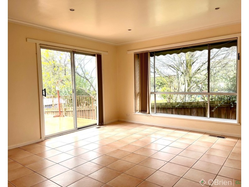 18 Rangeview Street, Warragul VIC 3820