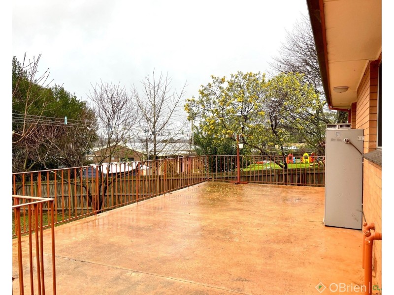 18 Rangeview Street, Warragul VIC 3820