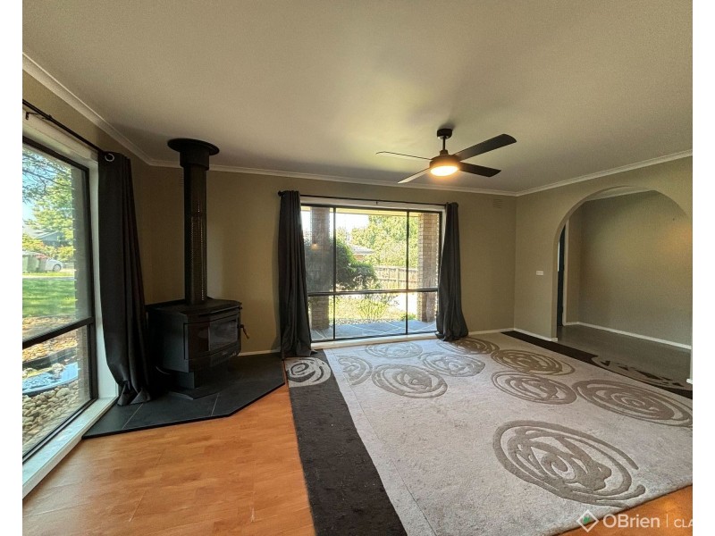 2 Need Court, Warragul VIC 3820