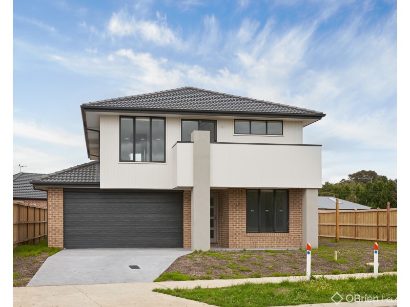 77 Harmon Drive, Drouin VIC 3818