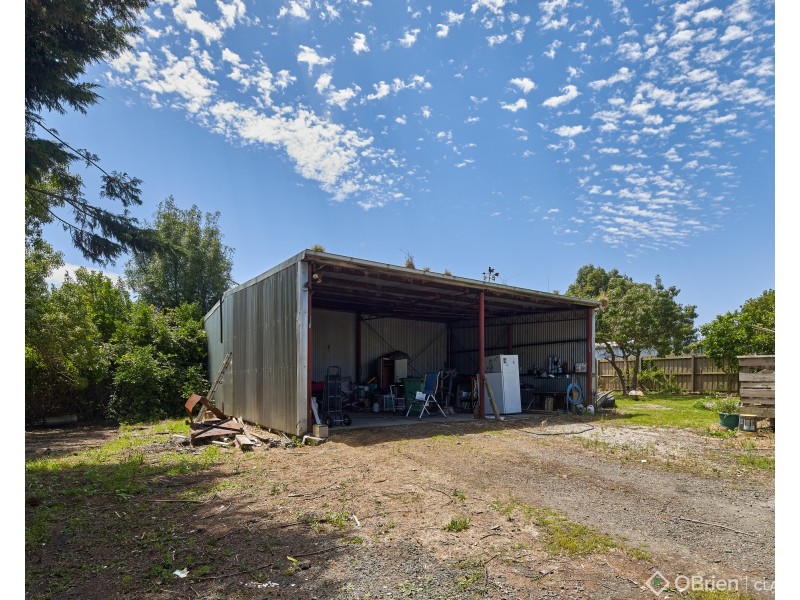 23 Railway Avenue, Darnum VIC 3822