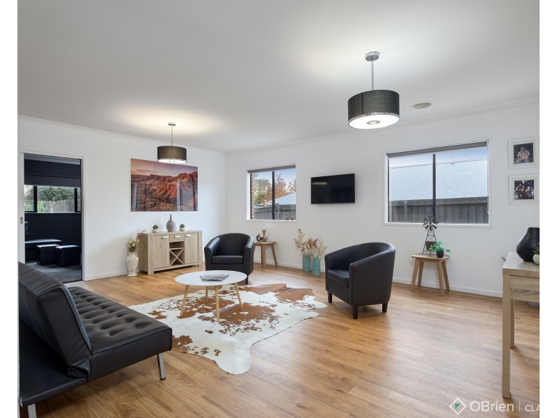7 Charlwood Court, Drouin VIC 3818