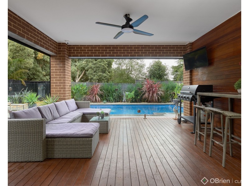 7 Charlwood Court, Drouin VIC 3818