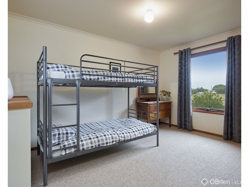 241 Higgs Road, Drouin VIC 3818