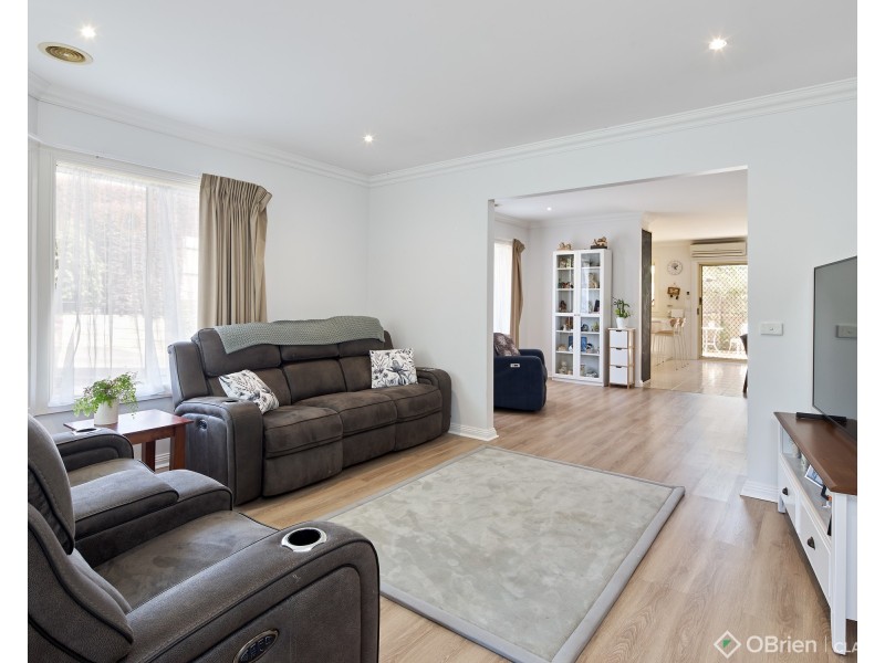 1/5 Karrala Court, Drouin VIC 3818