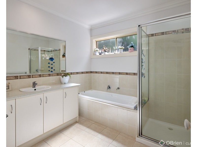 1/5 Karrala Court, Drouin VIC 3818