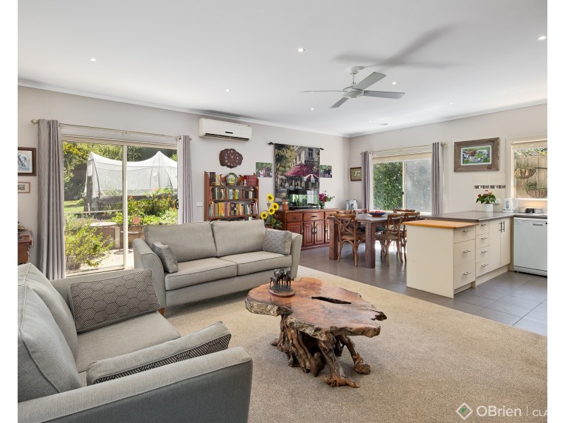 73 Main South Road, Drouin VIC 3818
