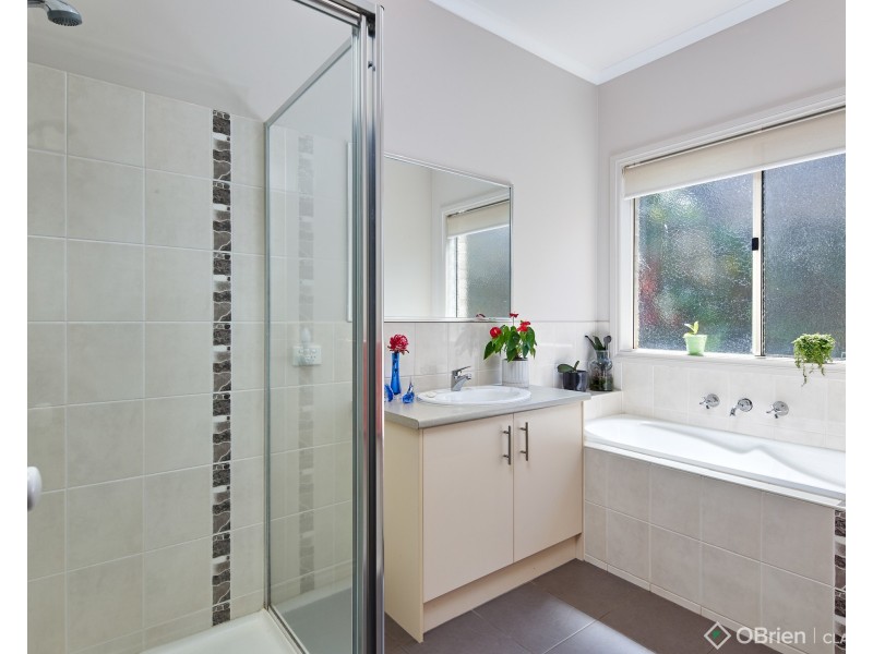 73 Main South Road, Drouin VIC 3818