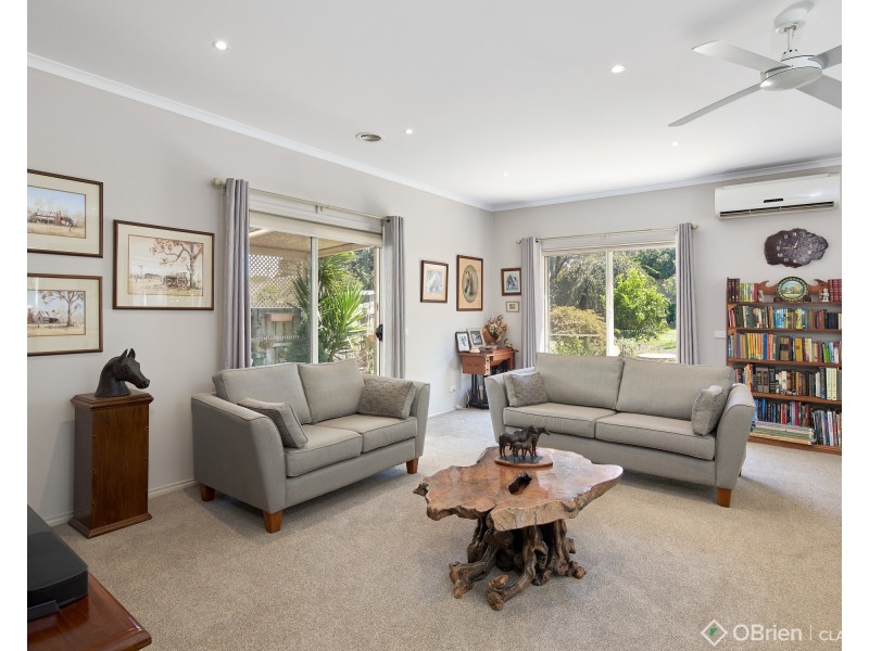 73 Main South Road, Drouin VIC 3818