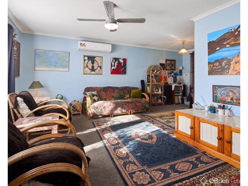 7 Bright Court, Drouin VIC 3818