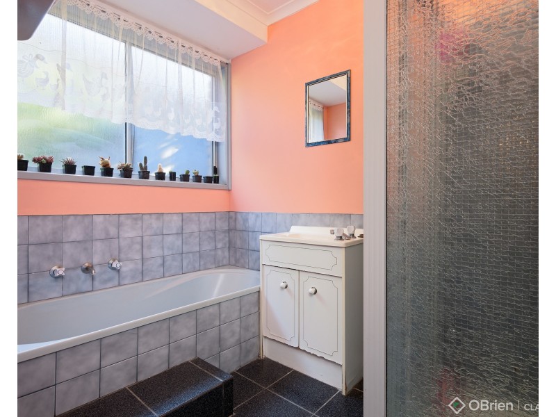 7 Bright Court, Drouin VIC 3818