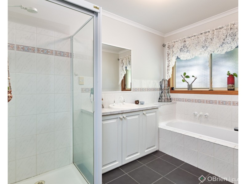 23 Willow Crescent, Warragul VIC 3820