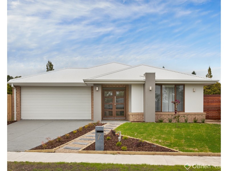 7 Aurora Drive, Moe VIC 3825