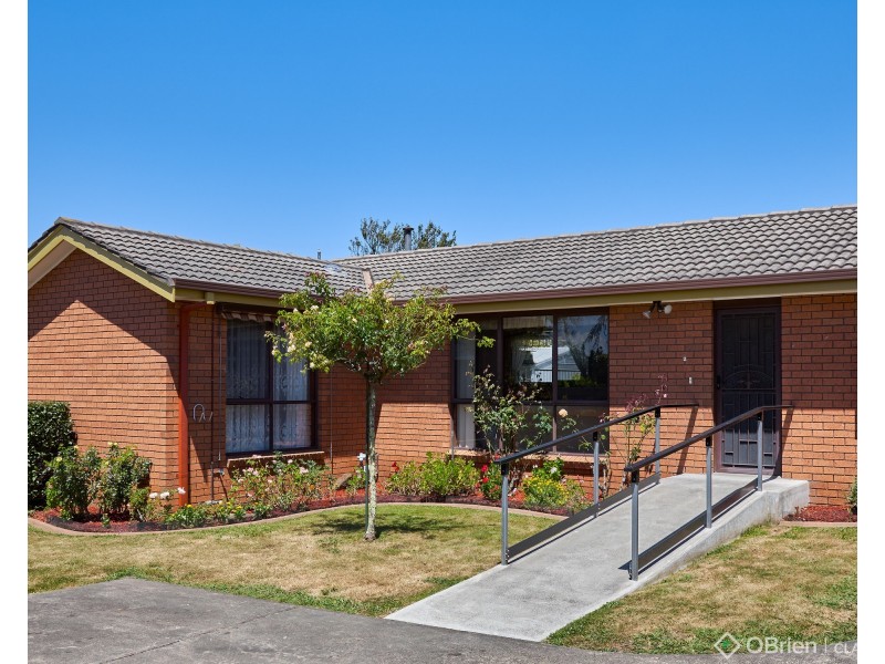 2/8 Hopetoun Road, Drouin VIC 3818