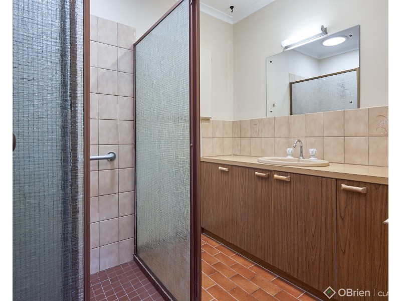 2/8 Hopetoun Road, Drouin VIC 3818