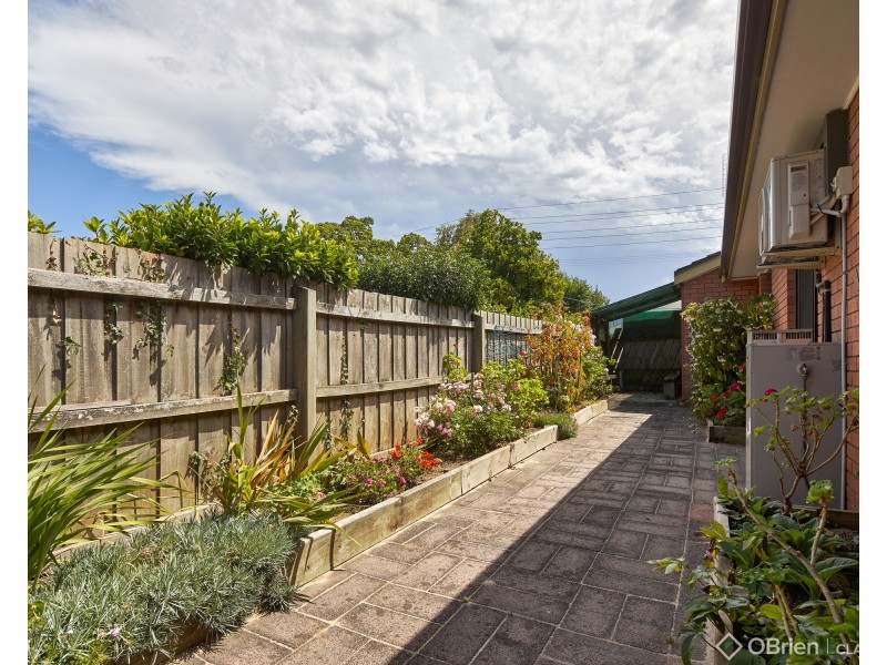 2/8 Hopetoun Road, Drouin VIC 3818