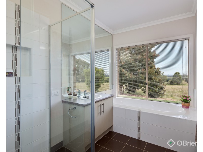 54 Anderson Road, Jindivick VIC 3818