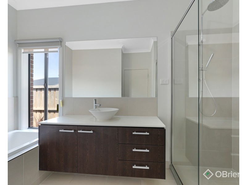 71 Silkwood Drive, Warragul VIC 3820