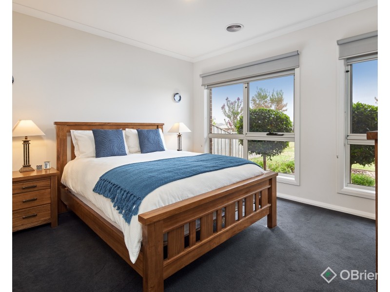 31 Lyndhurst Square, Drouin VIC 3818