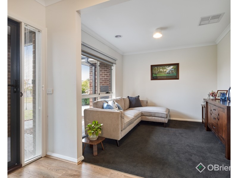31 Lyndhurst Square, Drouin VIC 3818