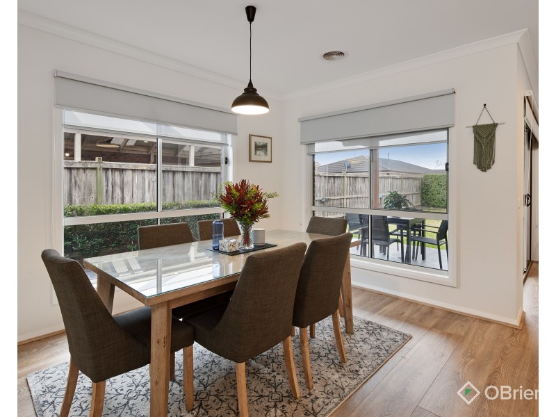 31 Lyndhurst Square, Drouin VIC 3818