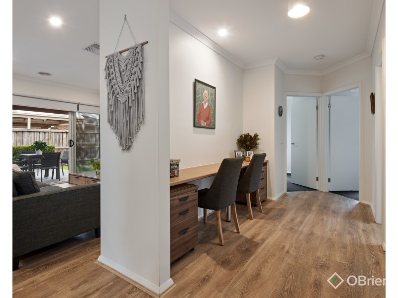 31 Lyndhurst Square, Drouin VIC 3818