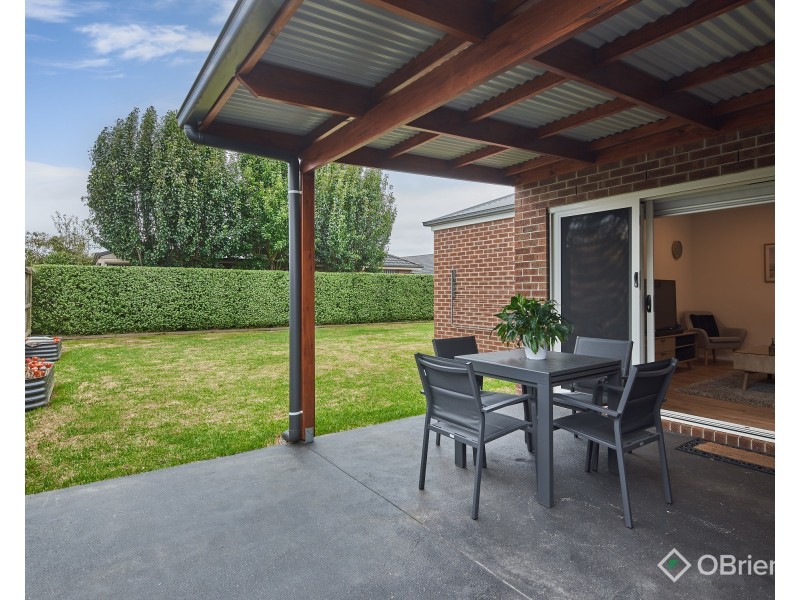 31 Lyndhurst Square, Drouin VIC 3818